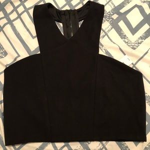 ⬇️ PRICE DROP ⬇️ NWT Express Halter Top 🖤